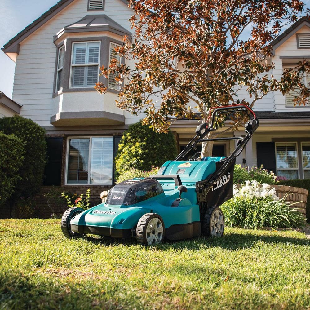 Makita 18V X2 (36V) LXT Lawn Mower Kit 21in Self Propelled with 4 Batteries
